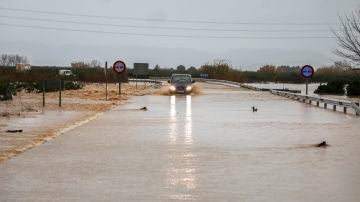 Carretera inundada