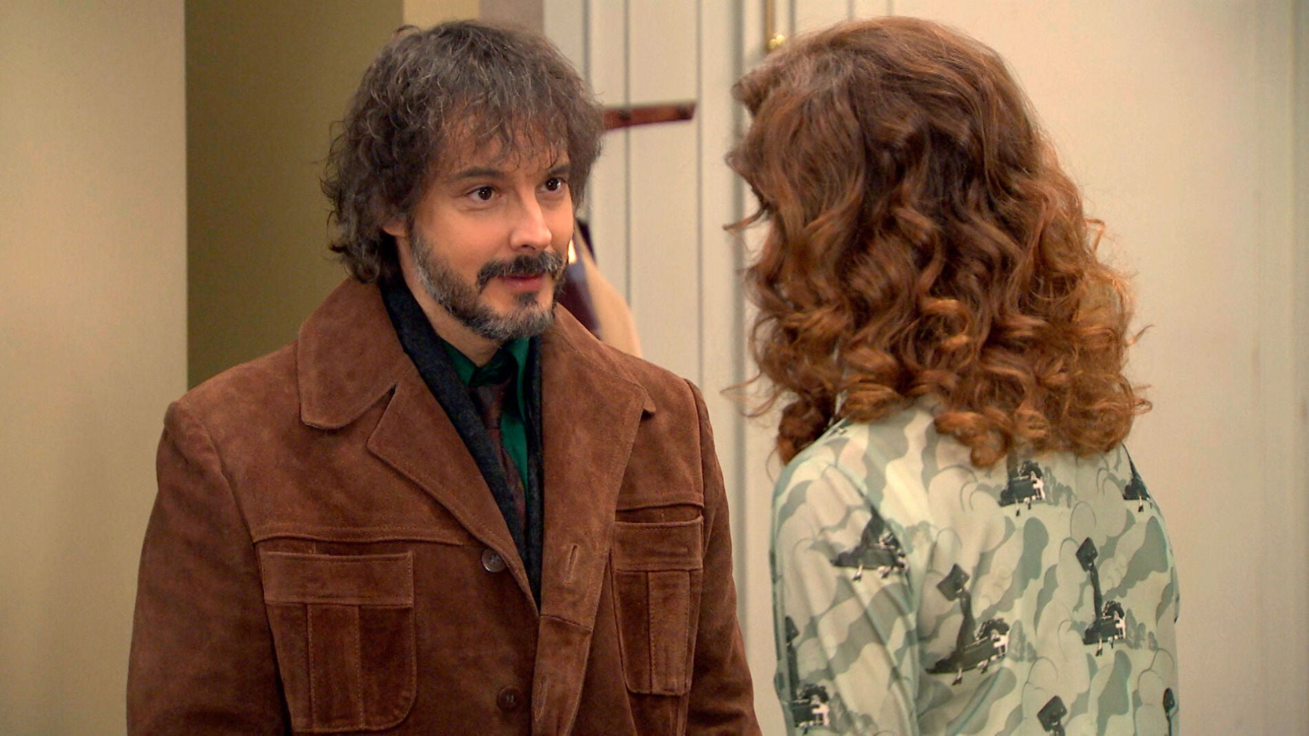 Guillermo trata de mediar entre Irene y Julia