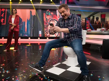 El Monaguillo sorprende a Ana Pastor con el invento más absurdo de todo Japón El Monaguillo sorprende a Ana Pastor con el invento más absurdo de todo Japón