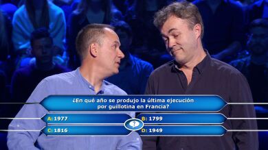 Erundino invoca a Manu Zapata, su compañero de 'Los lobos', para evitar su particular guillotina en '¿Quién quiere ser millonario?'