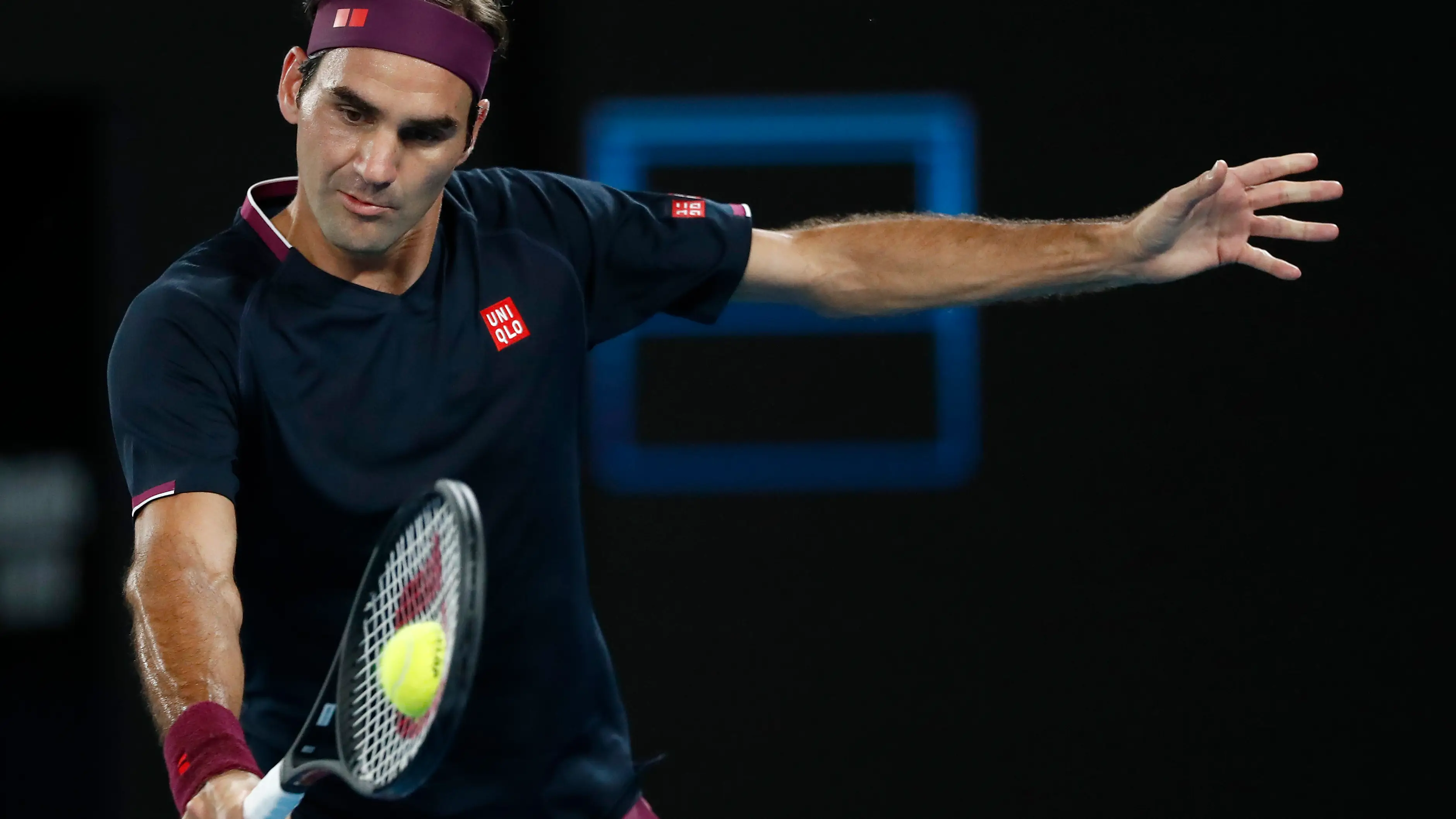 Roger Federer, en acción ante Filip Krajinovic Roger Federer, en acción ante Filip Krajinovic