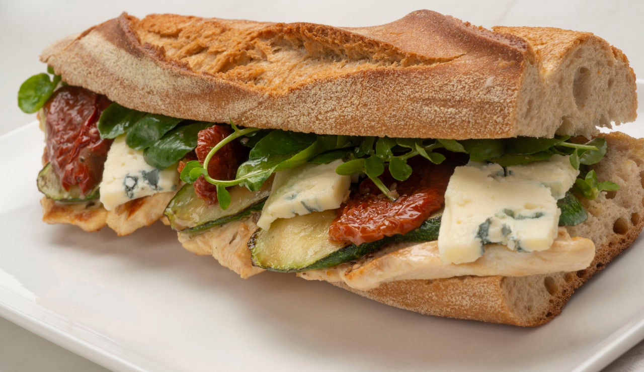 Receta de Bocadillo de pollo y calabacín Receta de Bocadillo de pollo y calabacín