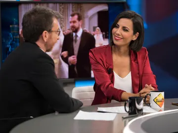 El alegato de Ana Pastor en 'El Hormiguero 3.0' sobre la ley de matrimonios homosexuales: "Somos un país mejor por eso" El alegato de Ana Pastor en 'El Hormiguero 3.0' sobre la ley de matrimonios homosexuales: "Somos un país mejor por eso"