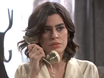 Alicia engaña a Tomás en su propia cara Alicia engaña a Tomás en su propia cara