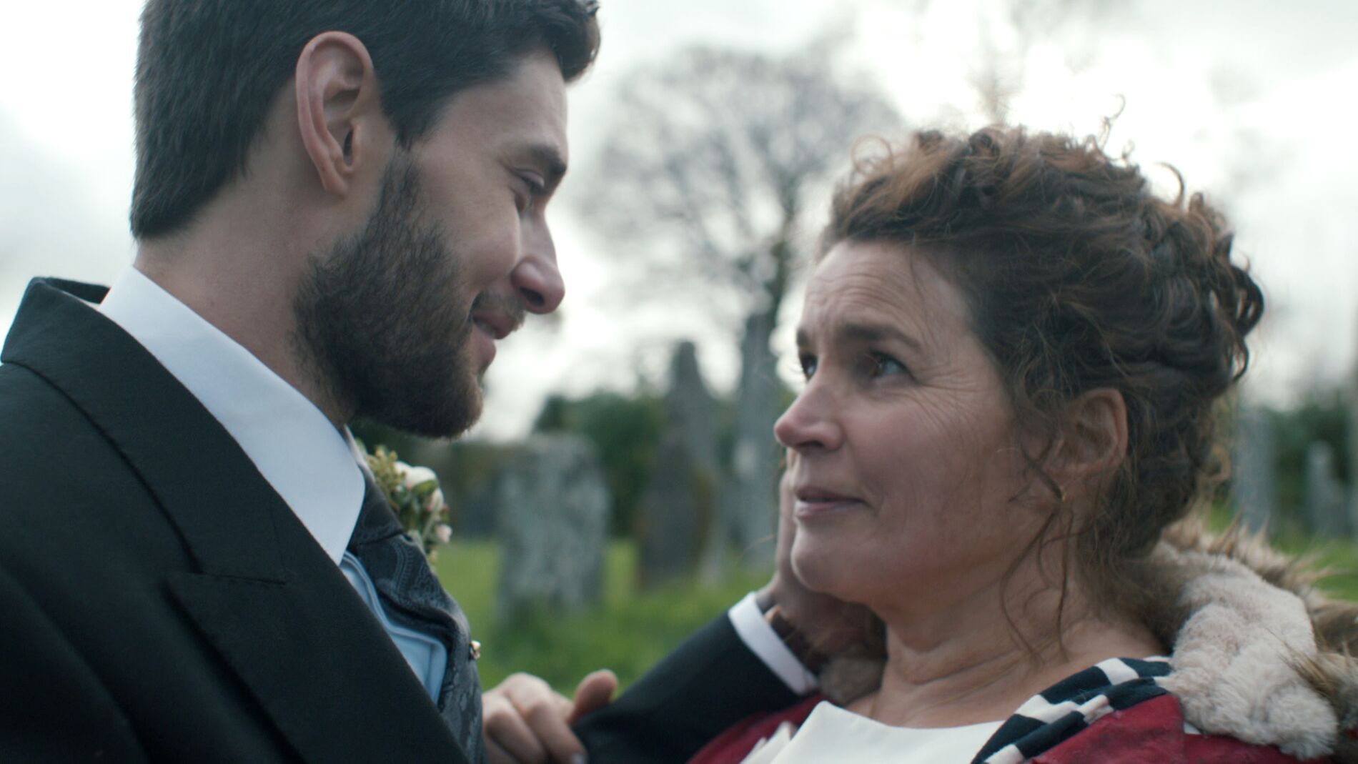 Una novia a la fuga y un crimen del pasado: ¿Julia da el 'sí, quiero' a Benjamin en 'El cazafortunas'?