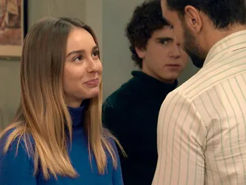 Luisita pretende ser una buena anfitriona con Sebas Luisita pretende ser una buena anfitriona con Sebas