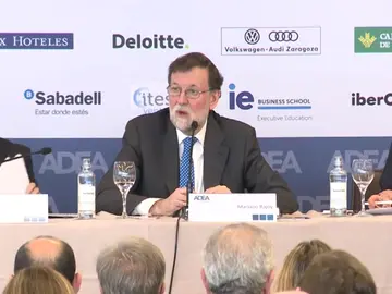 Rajoy sobre el Gobierno de coalición: "Esperemos que el daño a España no sea excesivo" Rajoy sobre el Gobierno de coalición: "Esperemos que el daño a España no sea excesivo"