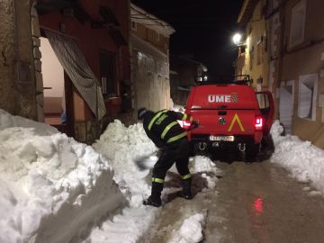La Ume acude al rescate de un niño con fiebre en Lagueruela, Zaragoza