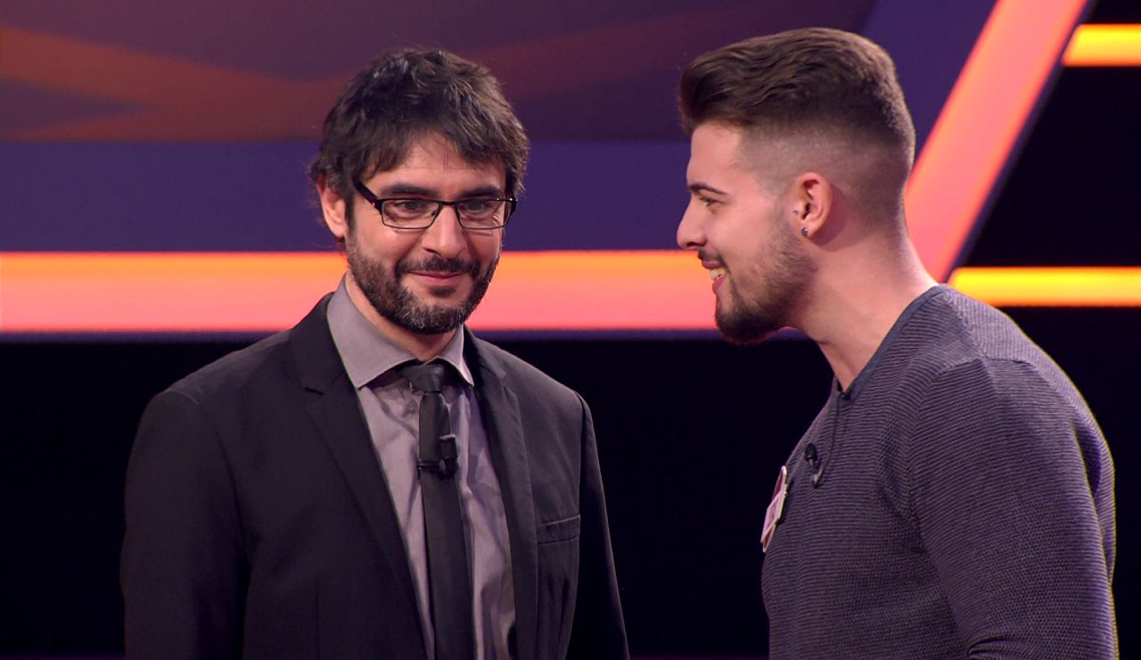 La romántica canción que Sebas, de 'Los gentlemans', le dedica a Juanra Bonet en '¡Boom!' La romántica canción que Sebas, de 'Los gentlemans', le dedica a Juanra Bonet en '¡Boom!'