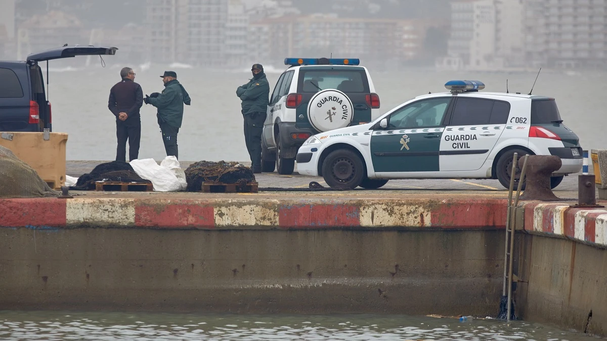 Agentes en el Puerto de Palamós Agentes en el Puerto de Palamós