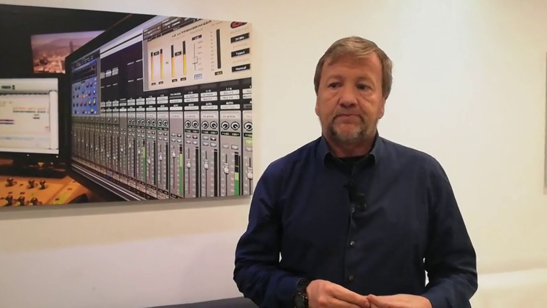 Luis Rendueles explica las condiciones del acuerdo entre los padres de Julen y el due&ntilde;o de la finca