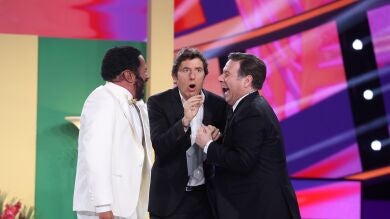 El Monaguillo y Carlos Latre reconocen voces a capela... ¡distorsionadas!