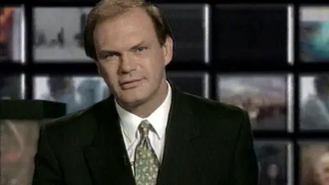 'Espejo público' en 1996 con Pedro Piqueras 'Espejo público' se estrena en 1996 con Pedro Piqueras