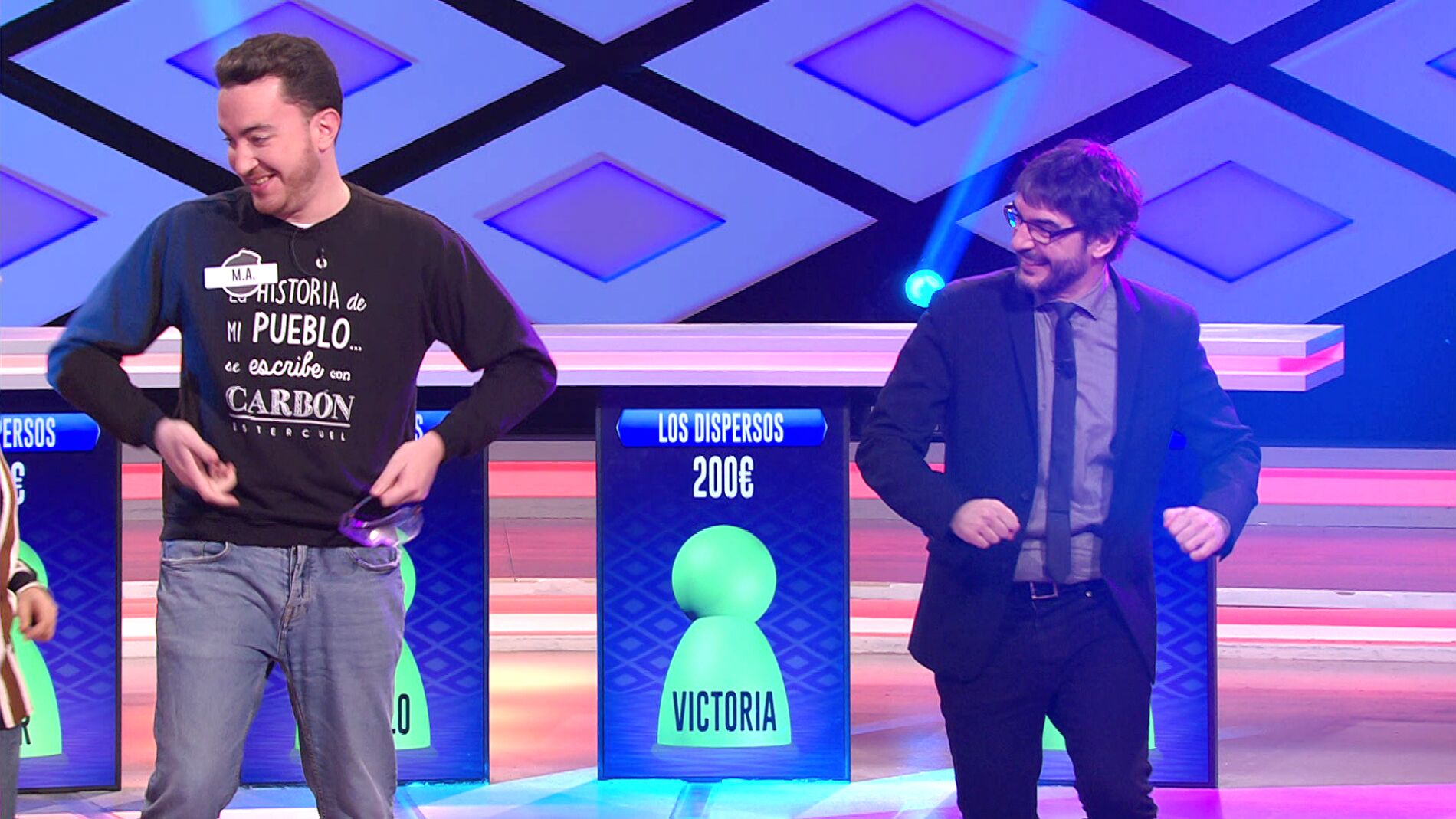 El divertido baile entre Juanra Bonet y M. A. de 'Los dispersos' en '&iexcl;Boom!'