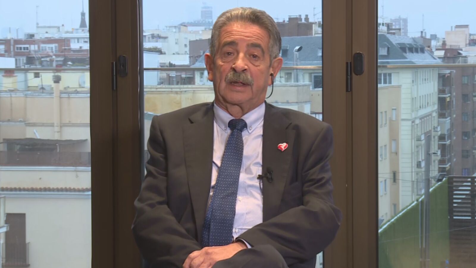 Revilla reconoce un 