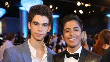 Karan Brar y Cameron Boyce ('Jessie') Karan Brar y Cameron Boyce ('Jessie')