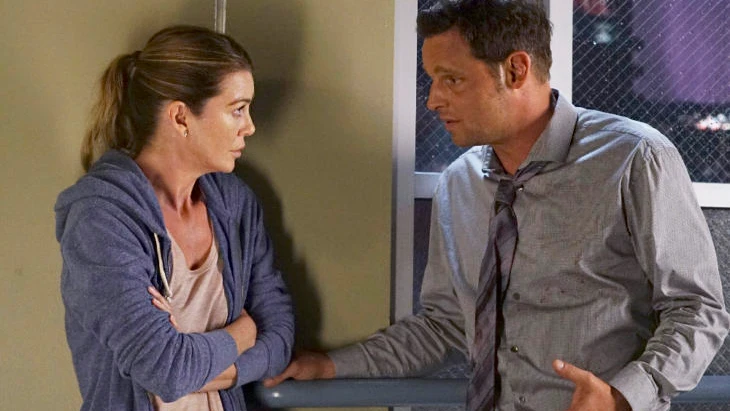 Alex Karev (Justin Chambers) y Meredith (Ellen Pompeo) en 'Anatomía de Grey' Alex Karev (Justin Chambers) y Meredith (Ellen Pompeo) en 'Anatomía de Grey'