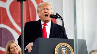Donald Trump, dirigi&eacute;ndose a los asistentes a la 'Marcha por la vida'