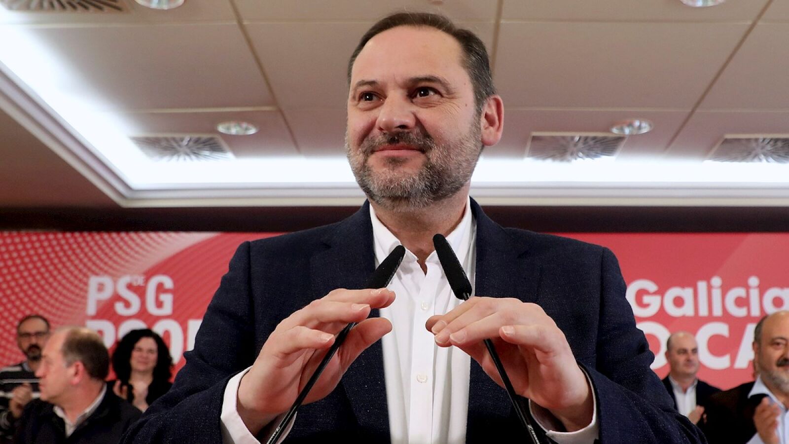 Ábalos niega una 