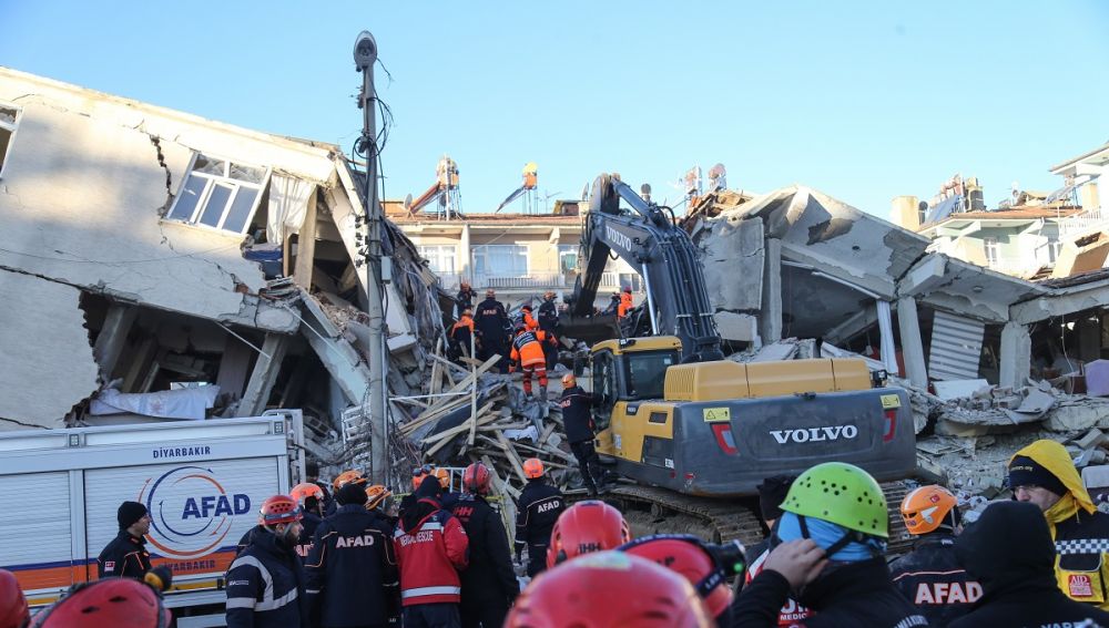 Labores de rescate en Elazig (Turquía) tras el terremoto