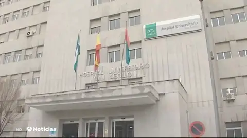 Analizan si un turista chino ingresado en Granada tiene el coronavirus Analizan si un turista chino ingresado en Granada tiene el coronavirus
