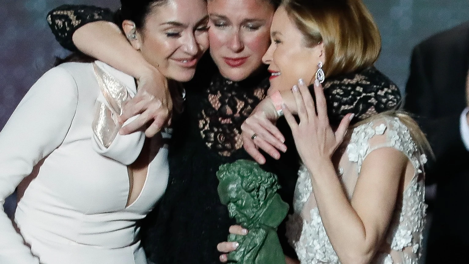 Celia Flores, María y Tamara Esteve, hijas de Marisol (Pepa Flores)