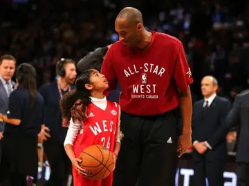 Kobe Bryant con su hija Kobe Bryant con su hija