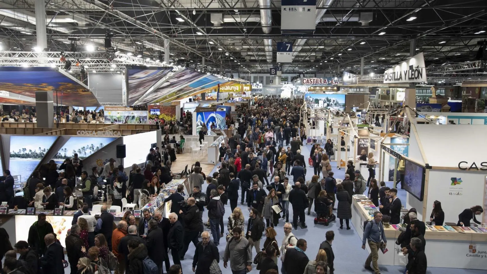 FITUR FITUR