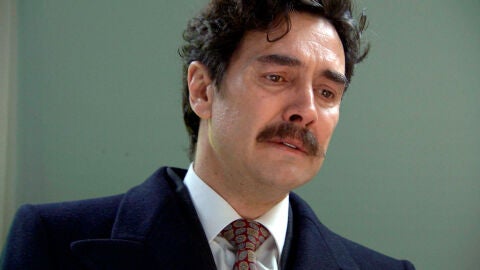 Armando, ante el cadáver de Julia