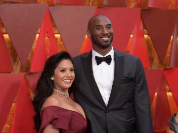 Kobe Bryant junto a su esposa Vanessa 