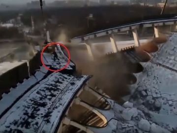 Un hombre muere tras derrumbarse un estadio en Rusia