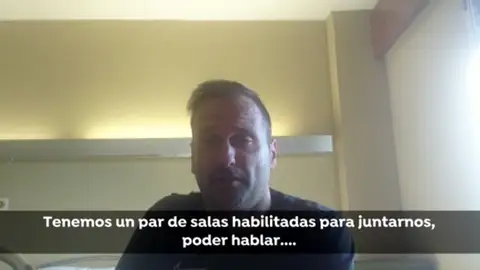 Uno de los españoles repatriados Uno de los españoles repatriados