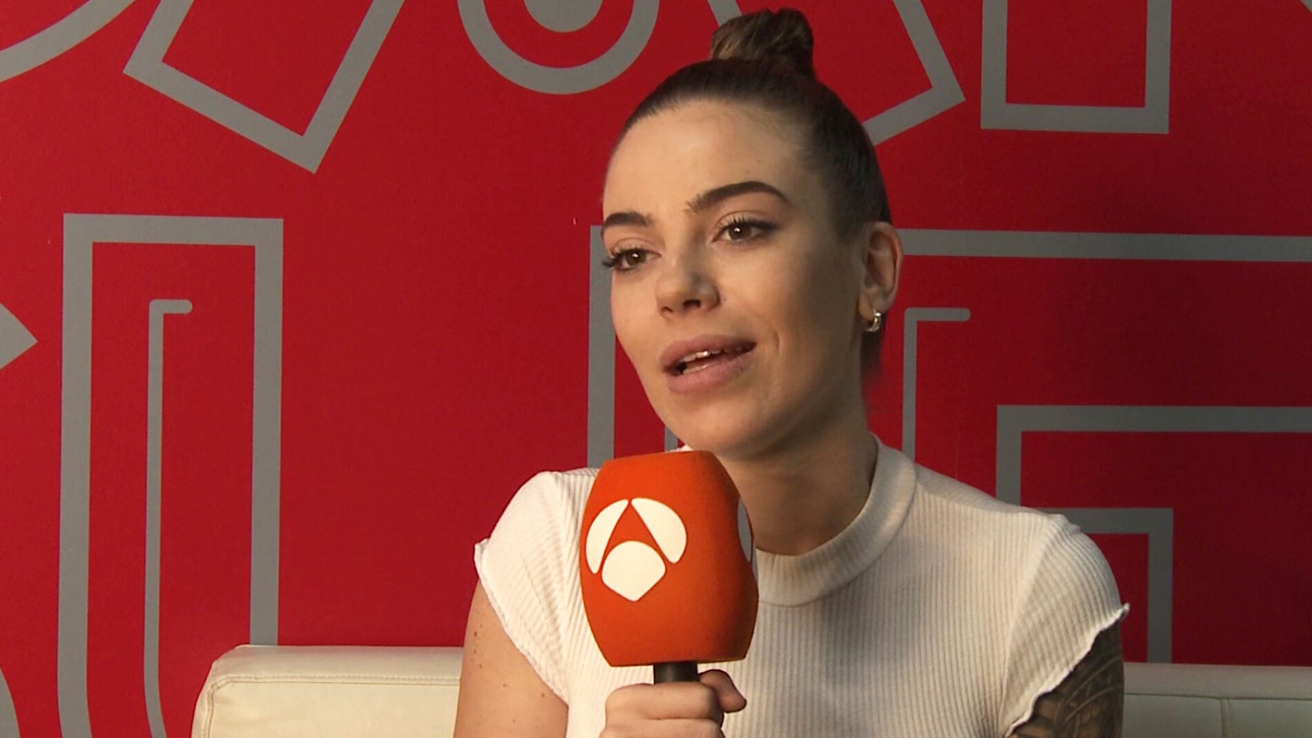 María Isabel, muy emocionada tras su primera victoria en 'Tu cara me suena'