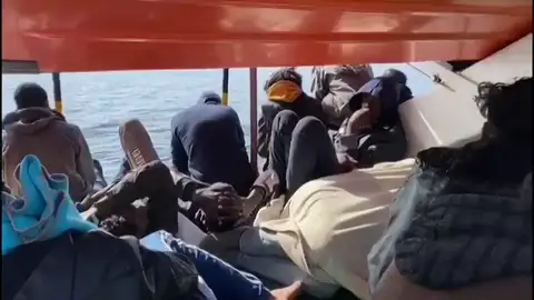 El Open Arms, con 363 migrantes, denuncia que Malta les haya negado un puerto hasta en tres ocasiones El Open Arms, con 363 migrantes, denuncia que Malta les haya negado un puerto hasta en tres ocasiones