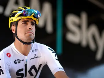 Mikel Landa, antes de una etapa Mikel Landa, antes de una etapa