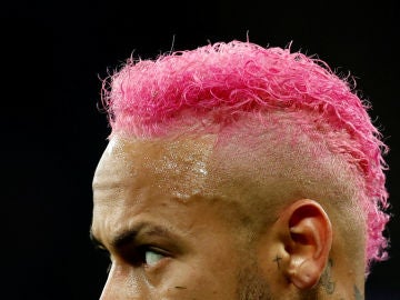 El llamativo peinado de Neymar