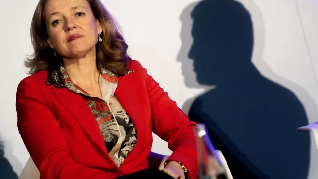 La ministra de Econom&iacute;a en funciones, Nadia Calvi&ntilde;o. EFE_643x397