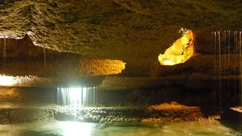 Cova de Font Major, en L'Espluga de Francolí Cova de Font Major, en L'Espluga de Francolí