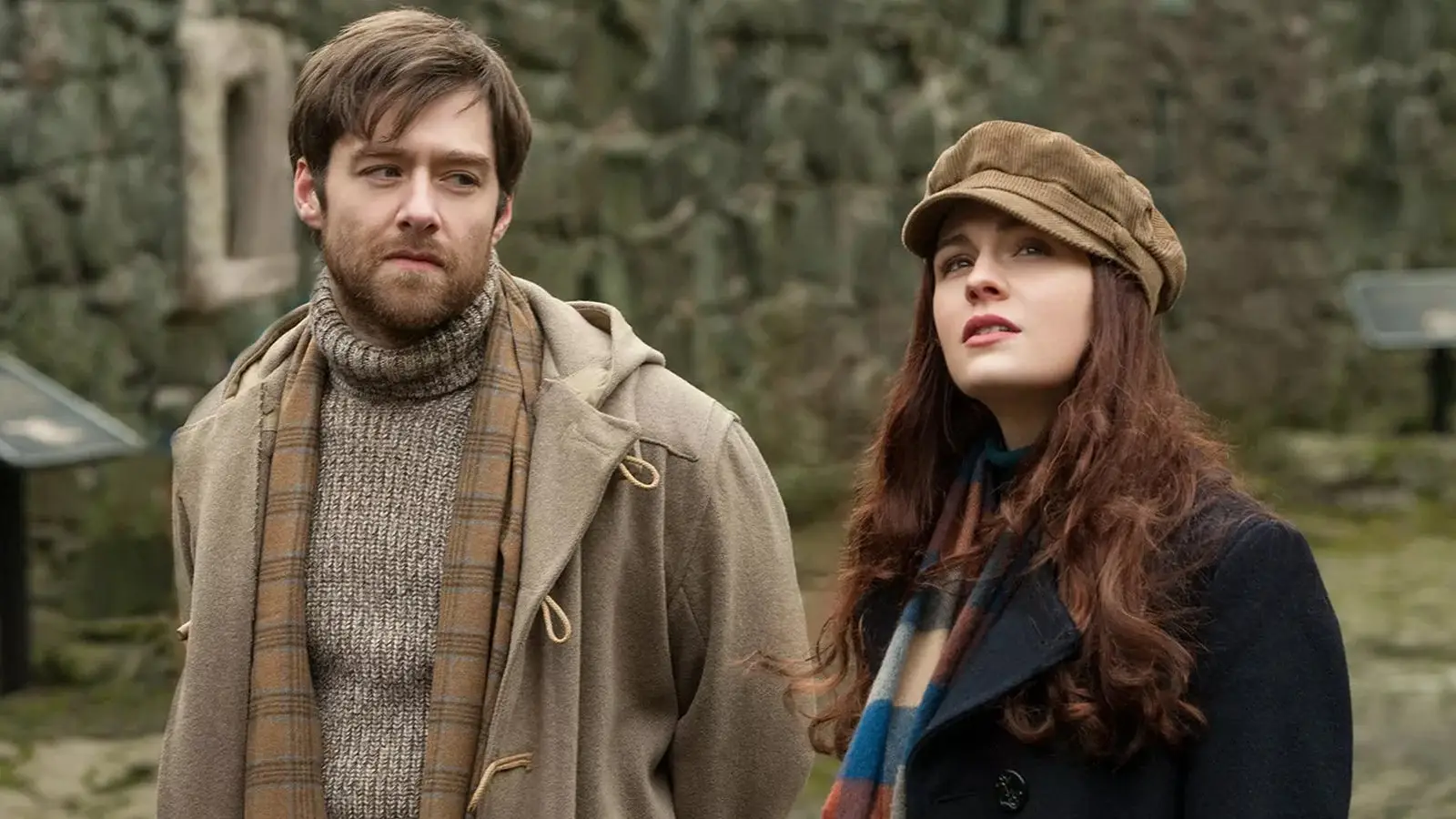 Sophie Skelton y Richard Rankin como Brianna y Roger en 'Outlander' Sophie Skelton y Richard Rankin como Brianna y Roger en 'Outlander'