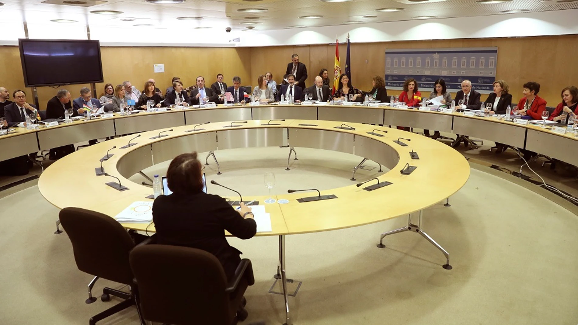 Vista general de la reunión del Consejo de Política Fiscal y Financiera (CPFF), presidida por la ministra de Hacienda Vista general de la reunión del Consejo de Política Fiscal y Financiera (CPFF), presidida por la ministra de Hacienda