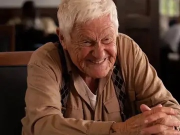 Orson Bean como Roy Bender en 'Mujeres Desesperadas' Orson Bean como Roy Bender en 'Mujeres Desesperadas'