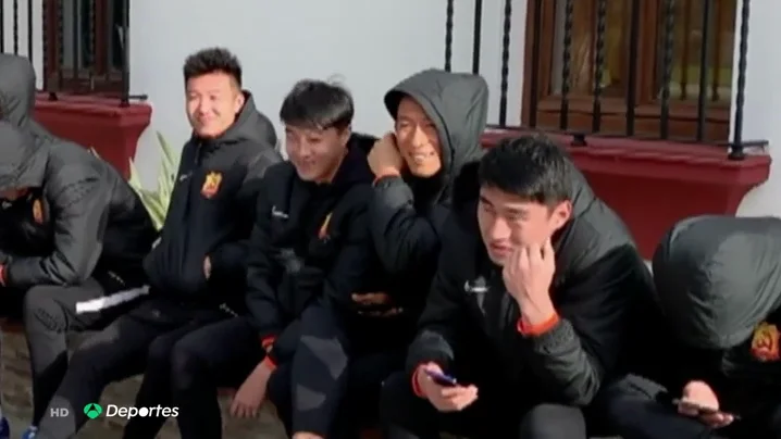 El Wuhan FC, equipo de la ciudad epicentro del coronavirus, disfruta de una capea en Espa&ntilde;a