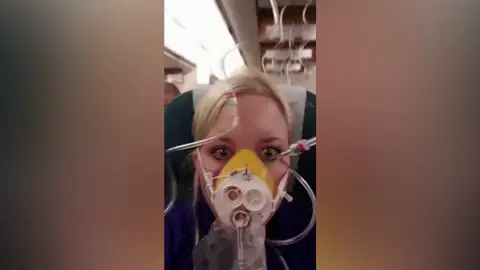 Un avión ha tenido que aterrizar de emergencia en el sur de Turquía Un avión ha tenido que aterrizar de emergencia en el sur de Turquía