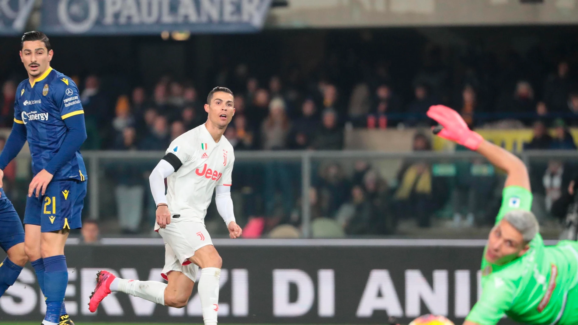 El golazo de Cristiano Ronaldo ante el Verona El golazo de Cristiano Ronaldo ante el Verona