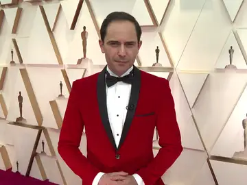 José Ángel Abad sorprende más que nunca: el 'no rompedor' traje con el que asiste a los Premios Oscar José Ángel Abad sorprende más que nunca: el 'no rompedor' traje con el que asiste a los Premios Oscar