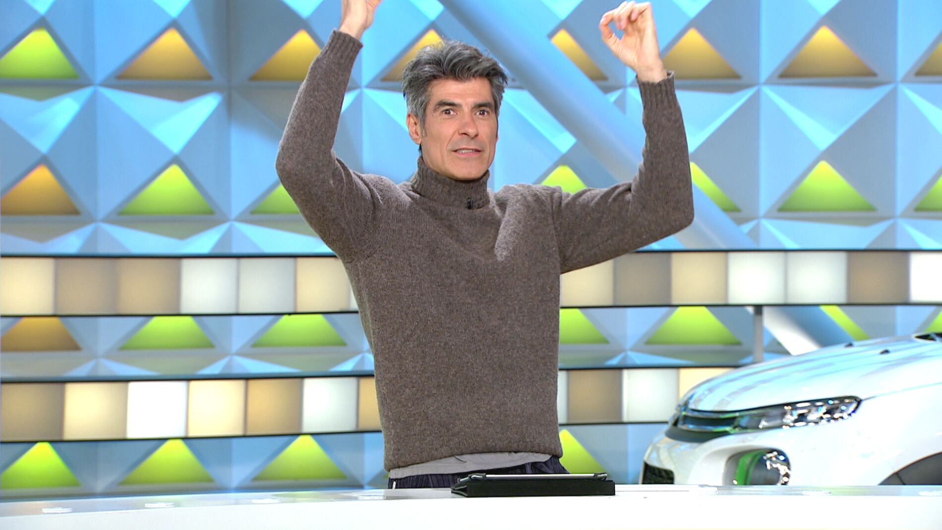 "Ver&aacute;s t&uacute; la de tweets que voy a tener": El l&iacute;o en el que se ha metido Jorge Fern&aacute;ndez en 'La ruleta de la suerte'