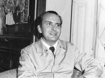 Retrato de 1974 del escritor e historiador Carlos Rojas