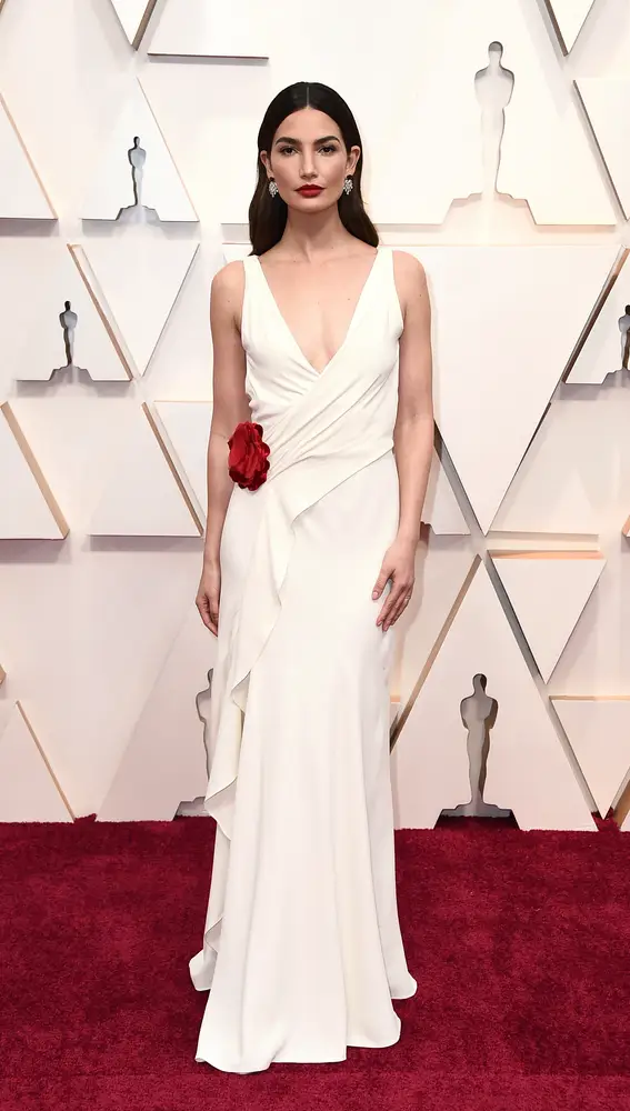 Lily Aldridge durante la alfombra roja de los Premios Oscar 2020 