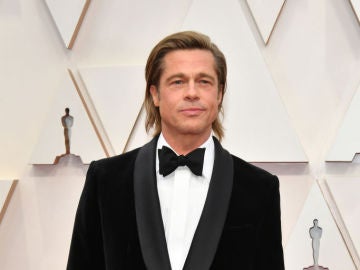 Brad Pitt en la alfombra roja de los Oscar 2020