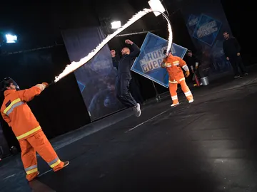 La comba del infierno, el reto más peligroso afrontado por los gimnastas de 'El Hormiguero 3.0' La comba del infierno, el reto más peligroso afrontado por los gimnastas de 'El Hormiguero 3.0'